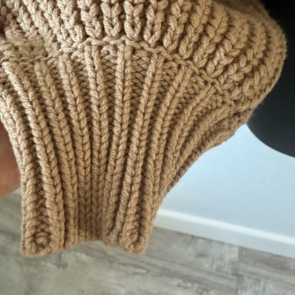 Le Lis Beige Knit Sweater - Picture 4 of 9
